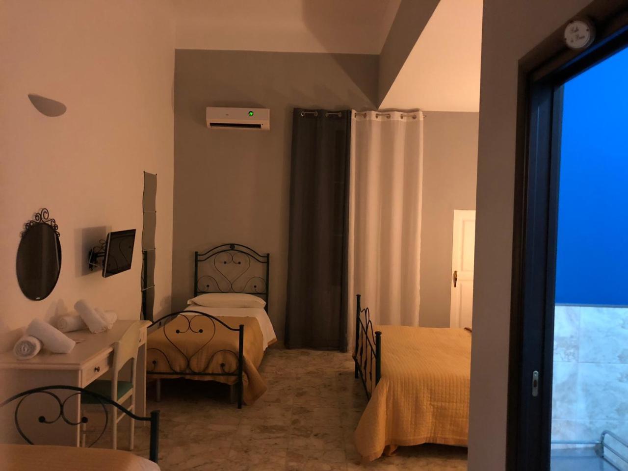 Bed And Breakfast Nonna Maria Taranto Ngoại thất bức ảnh